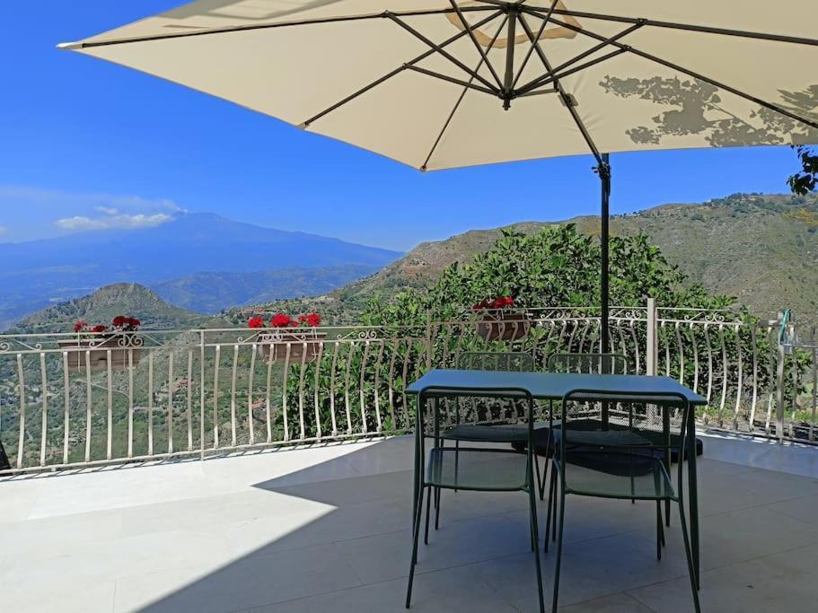 Appartement Stanza Mylai Etna View à Castelmola Extérieur photo