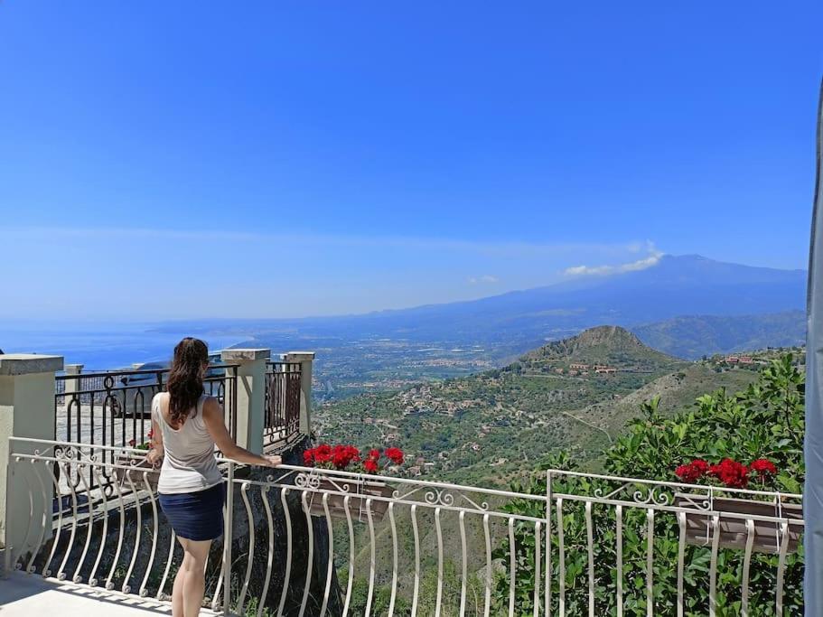 Appartement Stanza Mylai Etna View à Castelmola Extérieur photo